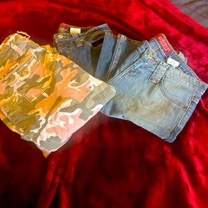 3 pair of pants 1pair is crop n pant n army pink crop